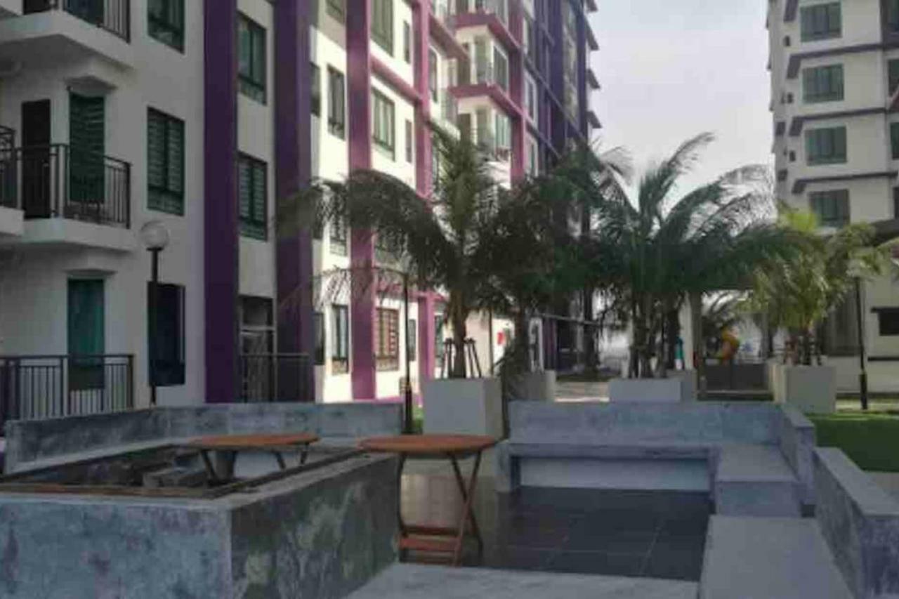 Apartment Kyra The Heights Melaka Wifi, Netflix & Pool