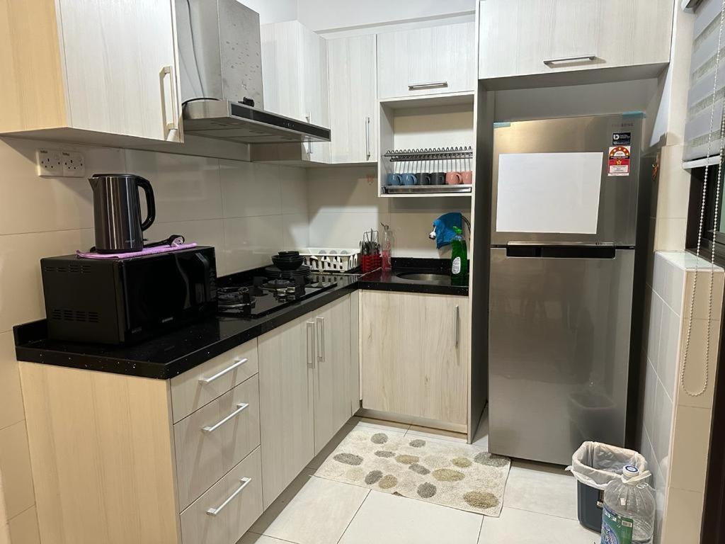 Kyra The Heights Melaka Wifi, Netflix & Pool Apartment